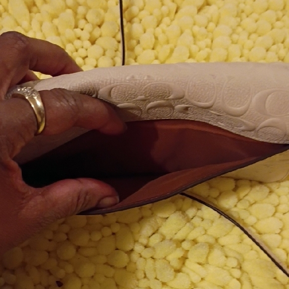 Coach Light Beige Crossbody Bag - Picture 5 of 6